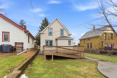 902 Dodd Road West Saint Paul MN 55118