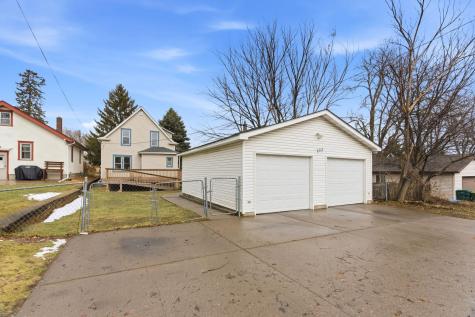 902 Dodd Road West Saint Paul MN 55118