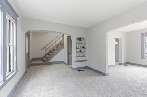902 Dodd Road West Saint Paul MN 55118