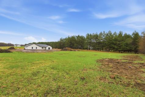 7215 Emerald Drive NE Alexandria MN 56308