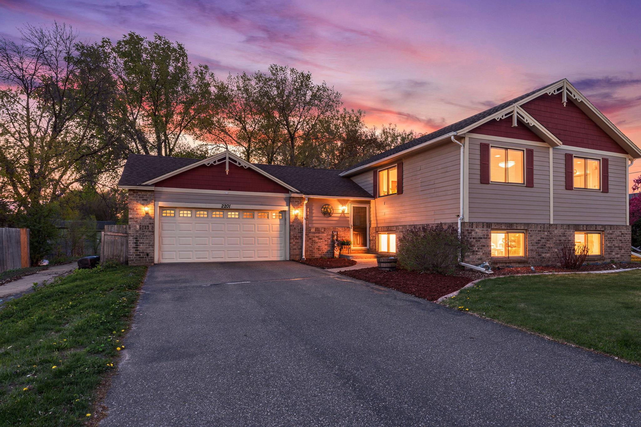 2201 84th Avenue N Brooklyn Park MN 55444
