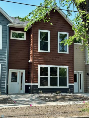 1112 12 Street N Fargo ND 58102