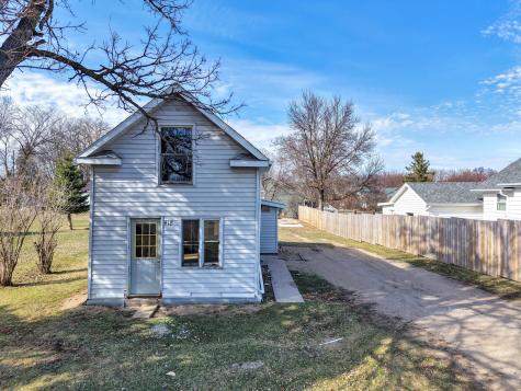 418 Main Street E Detroit Lakes MN 56501