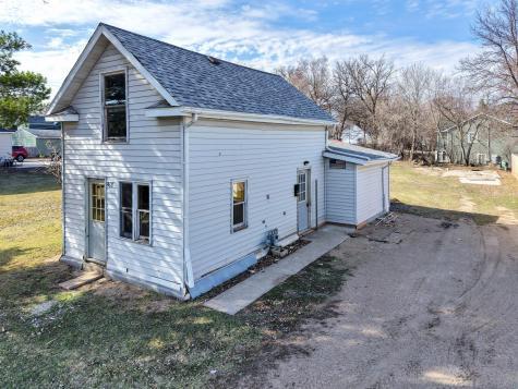 418 Main Street E Detroit Lakes MN 56501