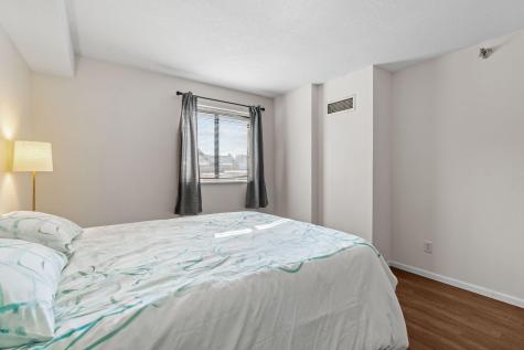 78 10th Street E Saint Paul MN 55101