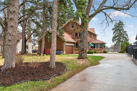 4836 Quail Avenue N Crystal MN 55429