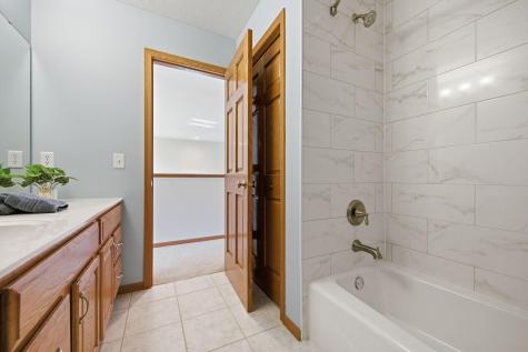 749 Ali Lane Victoria MN 55386