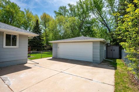 8101 47th Avenue N New Hope MN 55428
