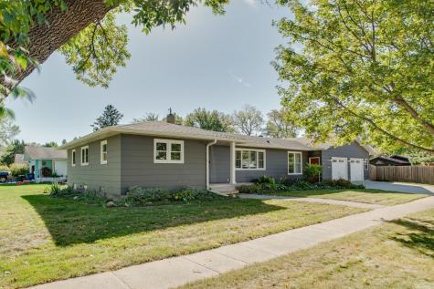 1415 16th Avenue S Moorhead MN 56560