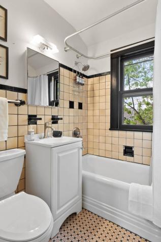 3136 Dupont Avenue S Minneapolis MN 55408