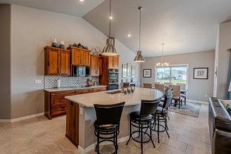 5594 43rd Street S Fargo ND 58104