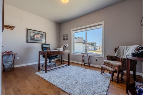 5594 43rd Street S Fargo ND 58104