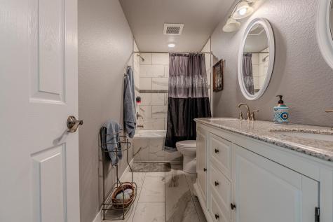 5594 43rd Street S Fargo ND 58104