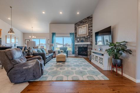 5594 43rd Street S Fargo ND 58104