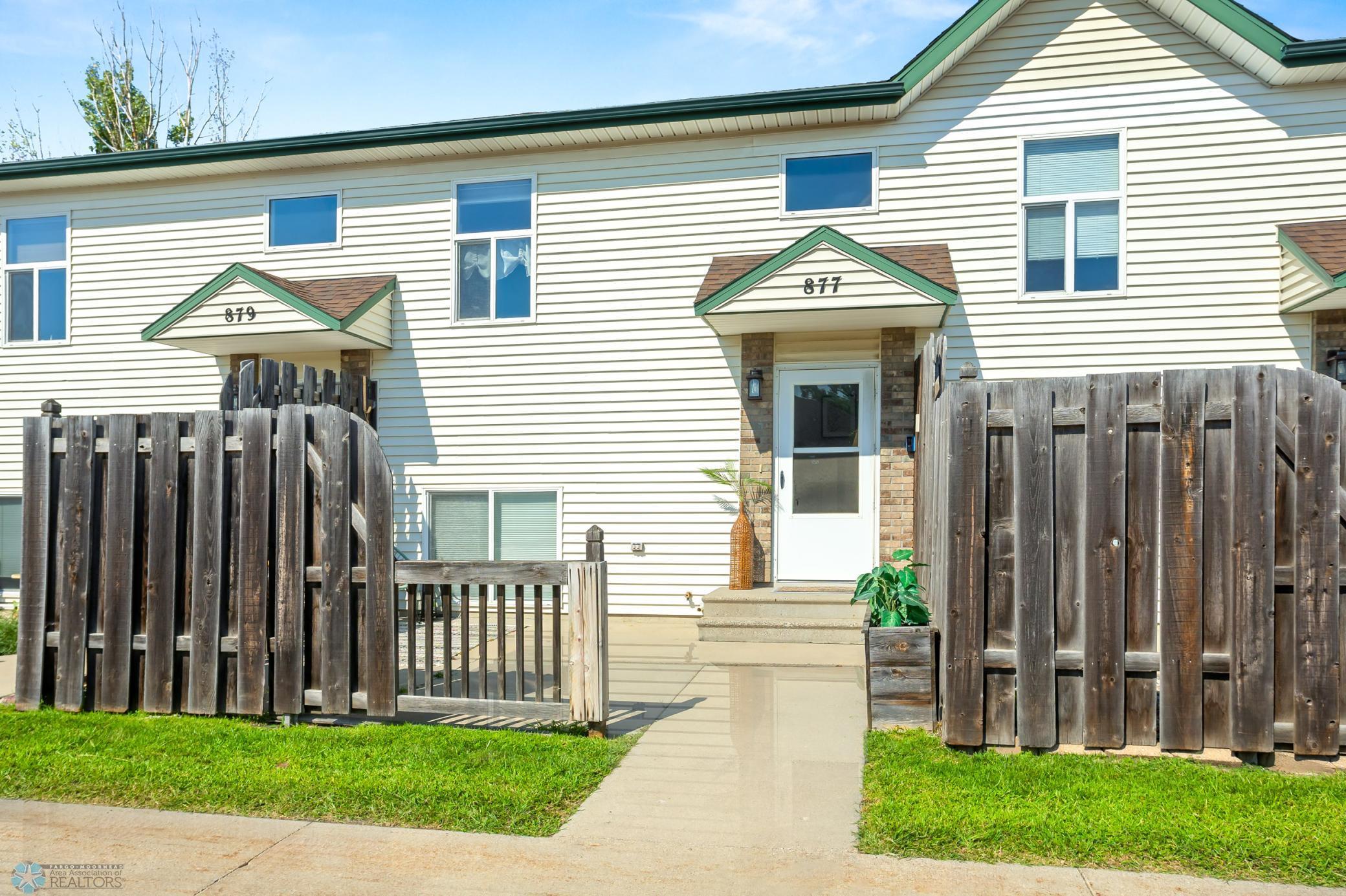 877 37th Avenue N Fargo ND 58102