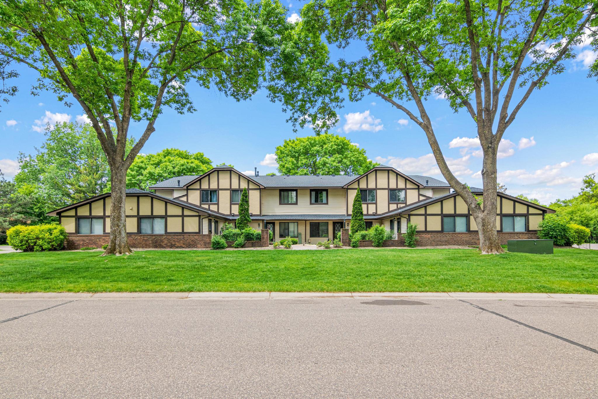 5961 Dellwood Avenue Shoreview MN 55126