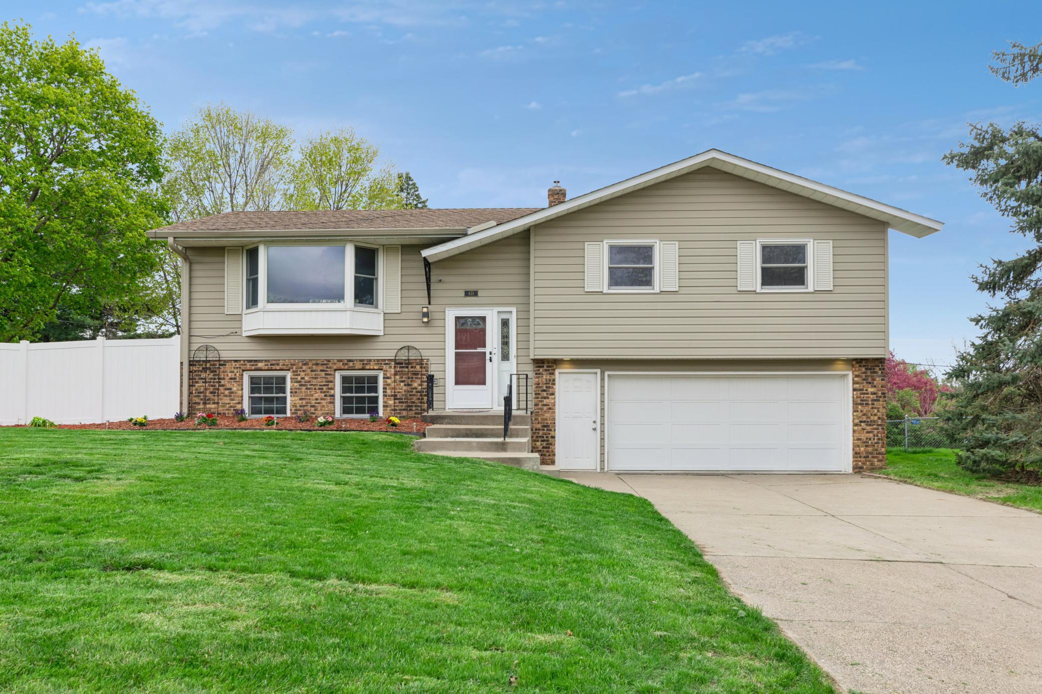 631 Greenway Avenue N Oakdale MN 55128