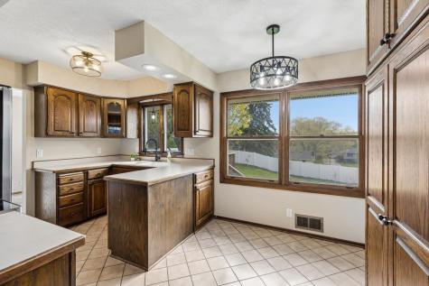 631 Greenway Avenue N Oakdale MN 55128