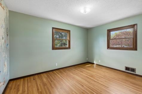 631 Greenway Avenue N Oakdale MN 55128