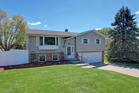 631 Greenway Avenue N Oakdale MN 55128