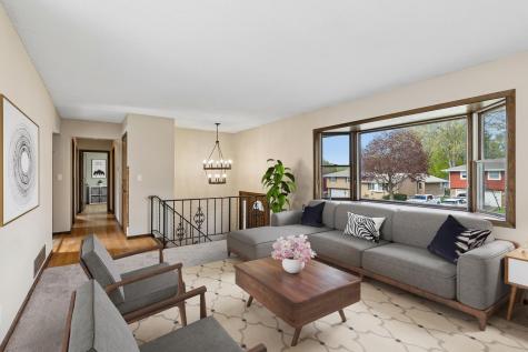 631 Greenway Avenue N Oakdale MN 55128