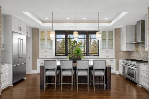 3776 Woodland Cove Parkway Excelsior MN 55331