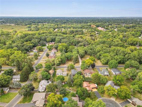 7527 Newton Avenue N Brooklyn Park MN 55444