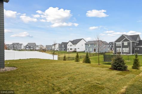 5042 Airlake Draw Woodbury MN 55129