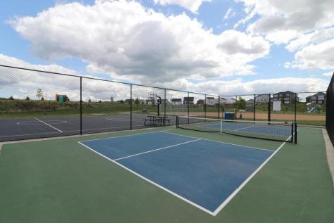 10259 Mcgregor Boulevard Woodbury MN 55129