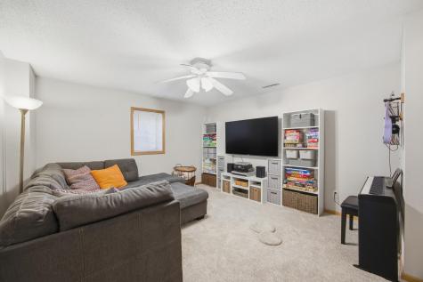 2504 33rd Street S Fargo ND 58103