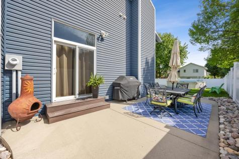2504 33rd Street S Fargo ND 58103