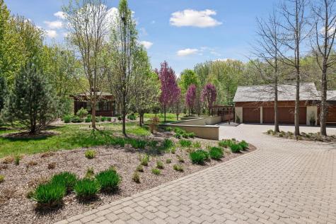 20545 Linden Road Deephaven MN 55331