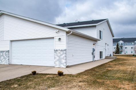 1902 41st Avenue S Moorhead MN 56560