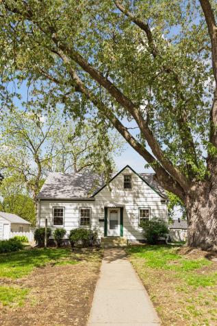 3509 Quail Avenue N Crystal MN 55422