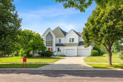 2878 Lilac Lane N Fargo ND 58102