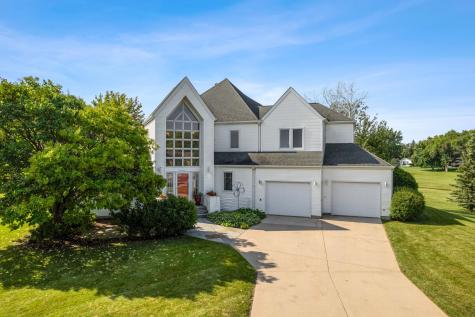 2878 Lilac Lane N Fargo ND 58102