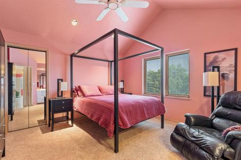 2878 Lilac Lane N Fargo ND 58102