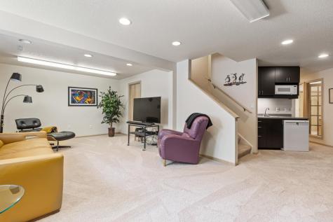 2878 Lilac Lane N Fargo ND 58102