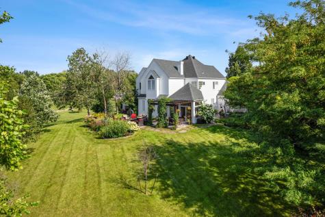 2878 Lilac Lane N Fargo ND 58102