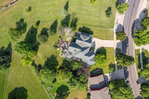 2878 Lilac Lane N Fargo ND 58102
