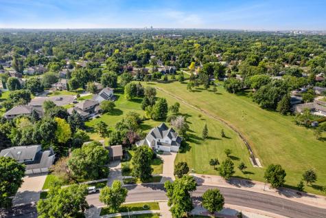 2878 Lilac Lane N Fargo ND 58102