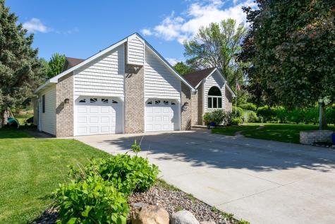 7488 Newbury Road Woodbury MN 55125