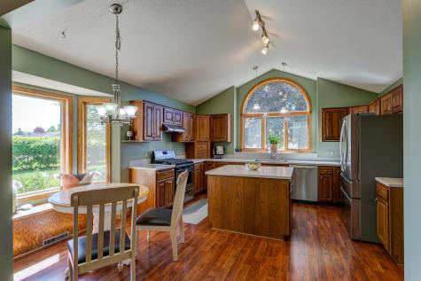 7488 Newbury Road Woodbury MN 55125