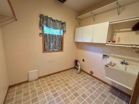 322 Oriole Avenue N Thief River Falls MN 56701