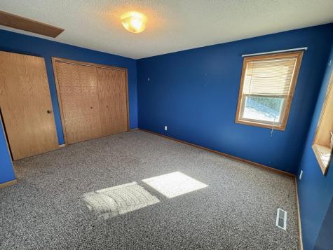 322 Oriole Avenue N Thief River Falls MN 56701