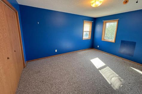 322 Oriole Avenue N Thief River Falls MN 56701