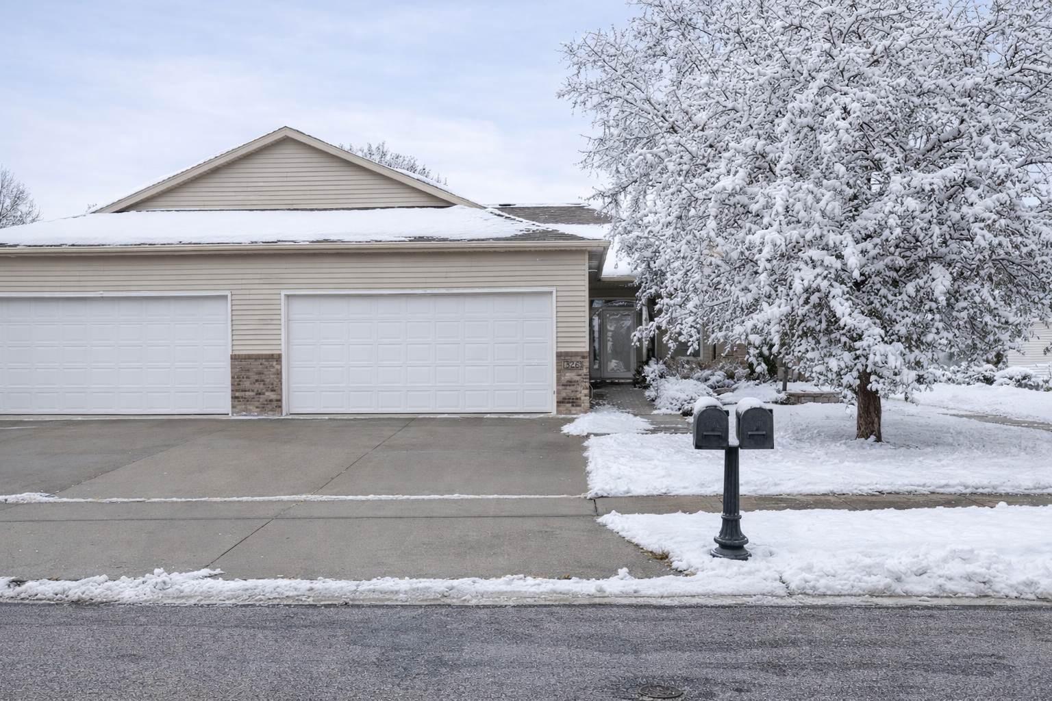 326 44th Avenue S Moorhead MN 56560