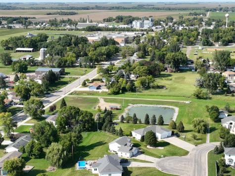 1101 Southcreek Avenue Glyndon MN 56547