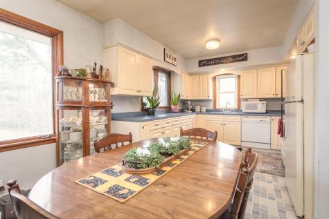 1807 N Mckay Avenue NE Alexandria MN 56308