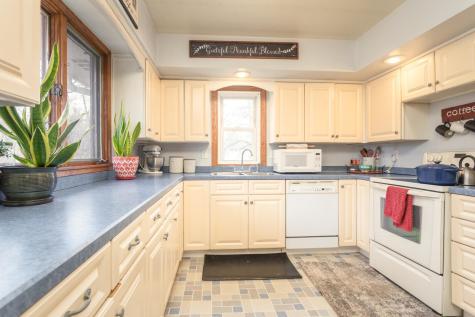 1807 N Mckay Avenue NE Alexandria MN 56308